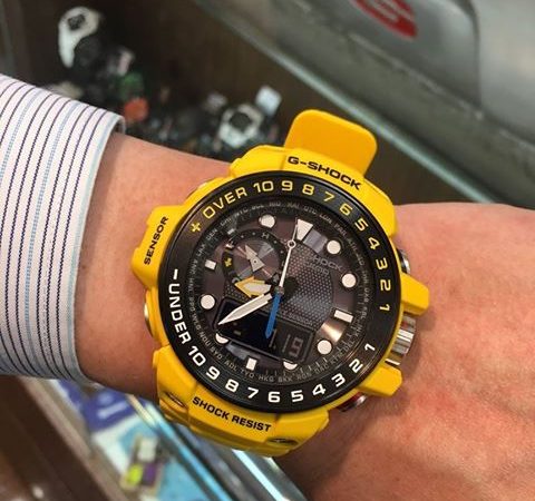 【G-SHOCK】ビビットなカラーリングが際立つ季節♪