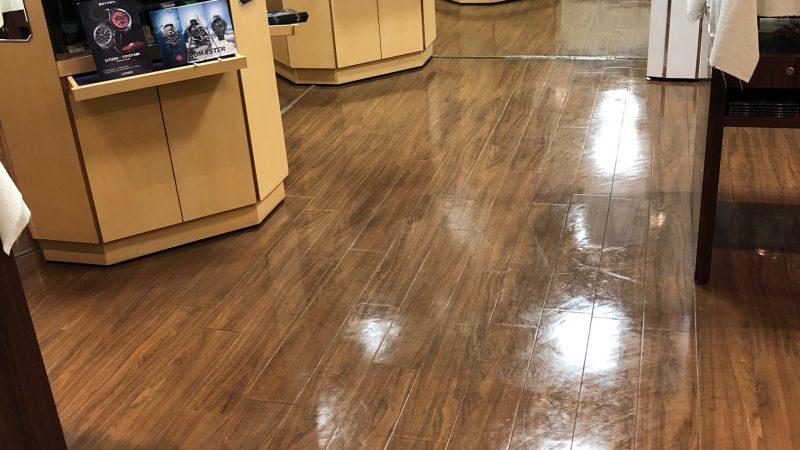 【谷山店】年末に向けて、床にワックス掛けました♪