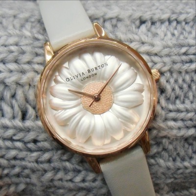 【OLIVIA BURTON】プレゼントにかわいい♪