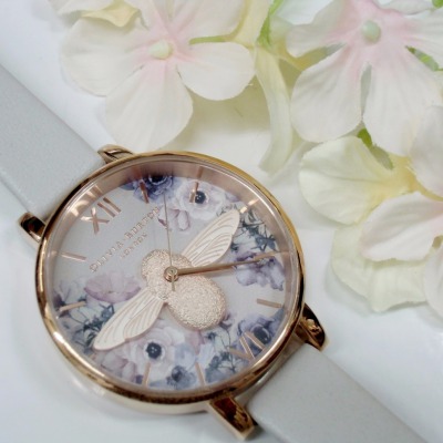 【OLIVIA BURTON】お花畑にハチがいるファンシーさ♪