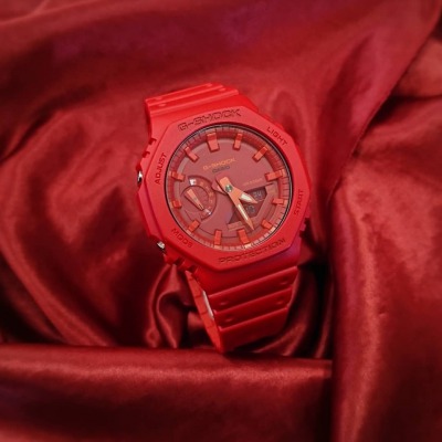 【G-SHOCK】真っ赤な薄型カーボンコアガード