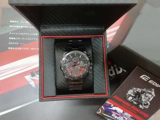 【EDIFICE】ホンダとコラボの人気モデル