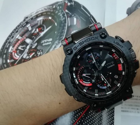 【MT-G】ベゼルにカーボンを装着したNew Model